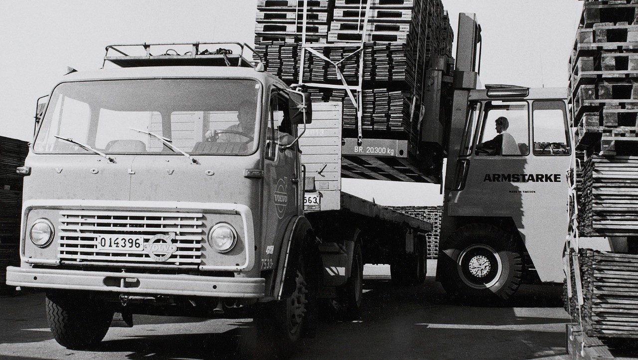 Volvo Trucks L4751 & F85